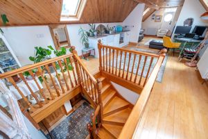 Lounge- click for photo gallery